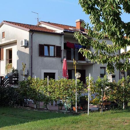 Apartments With A Parking Space Umag - 7109 Exteriör bild