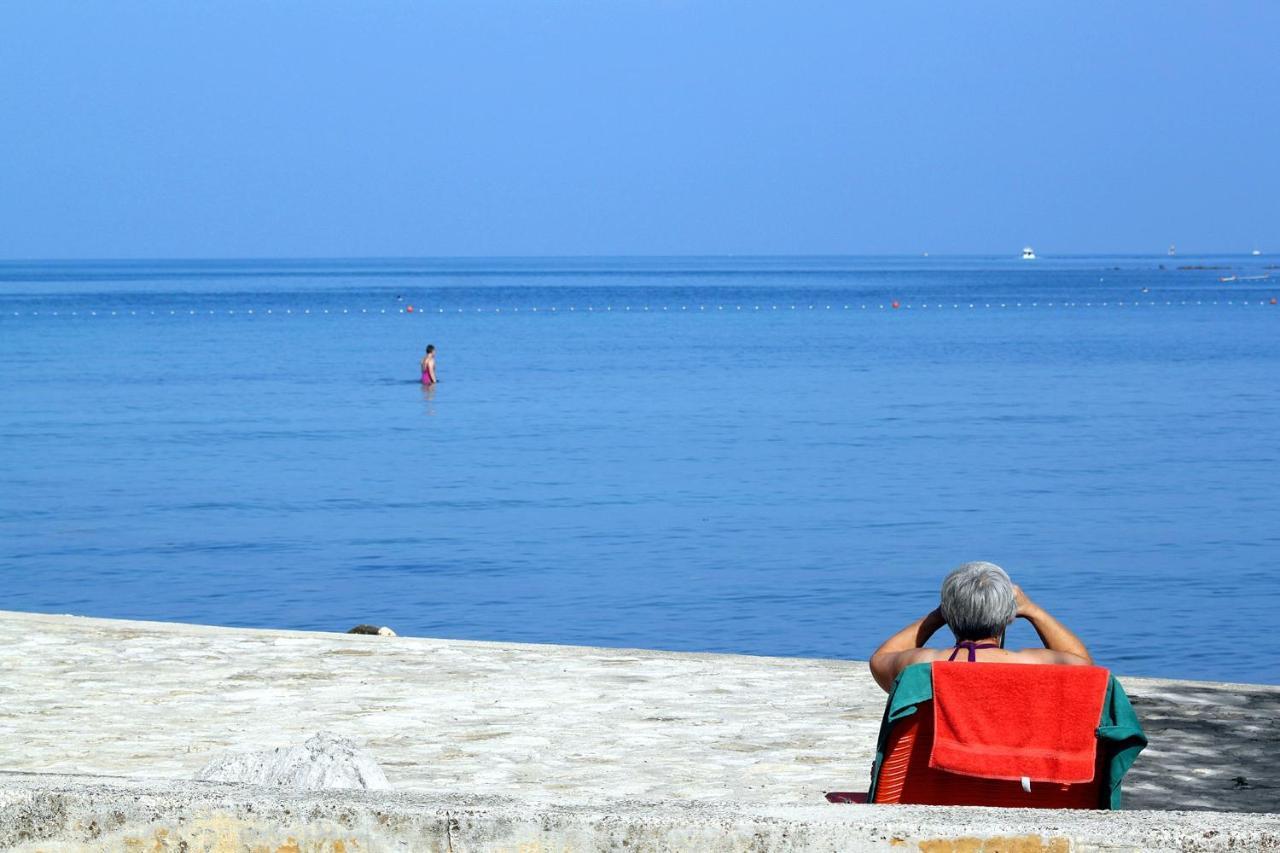 Apartments With A Parking Space Umag - 7109 Exteriör bild