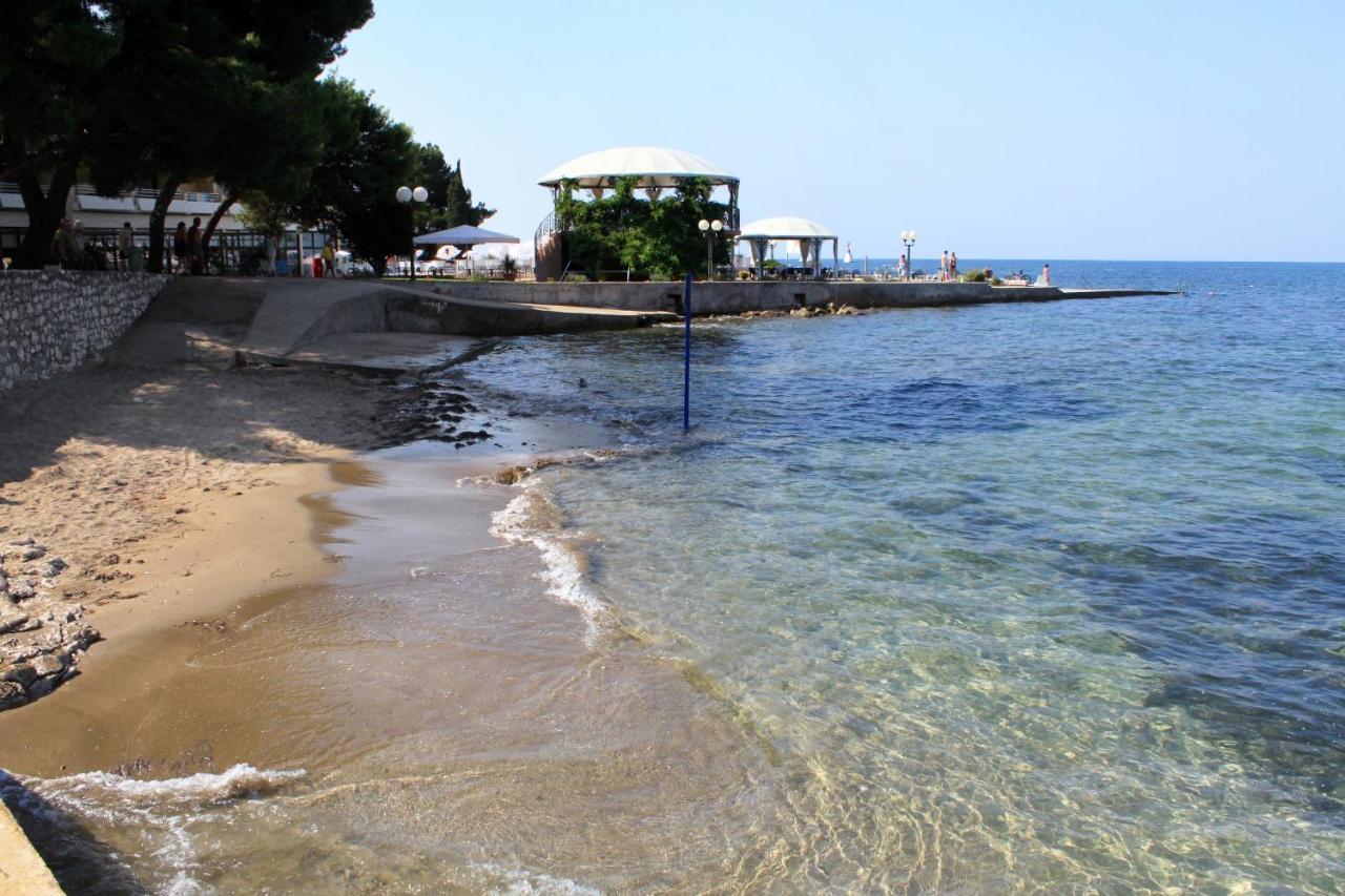Apartments With A Parking Space Umag - 7109 Exteriör bild